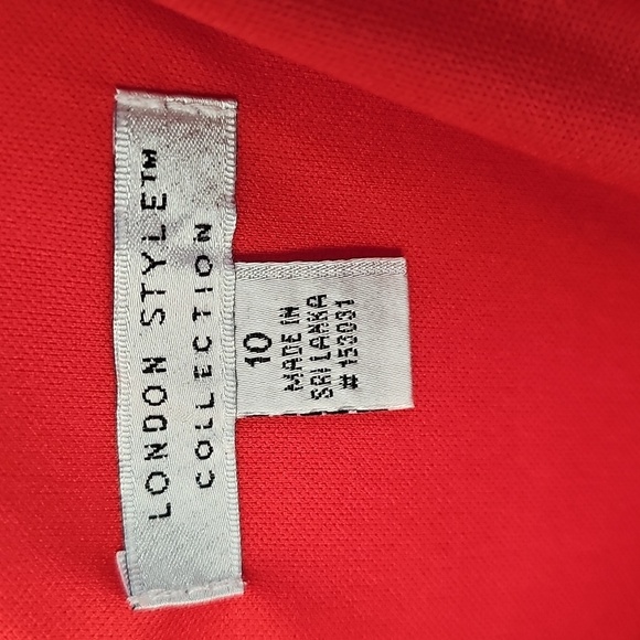 London Style Collection Vibrant Red Sleeveless Vneck Jumpsuit w Wrap Waistline - Picture 3 of 15